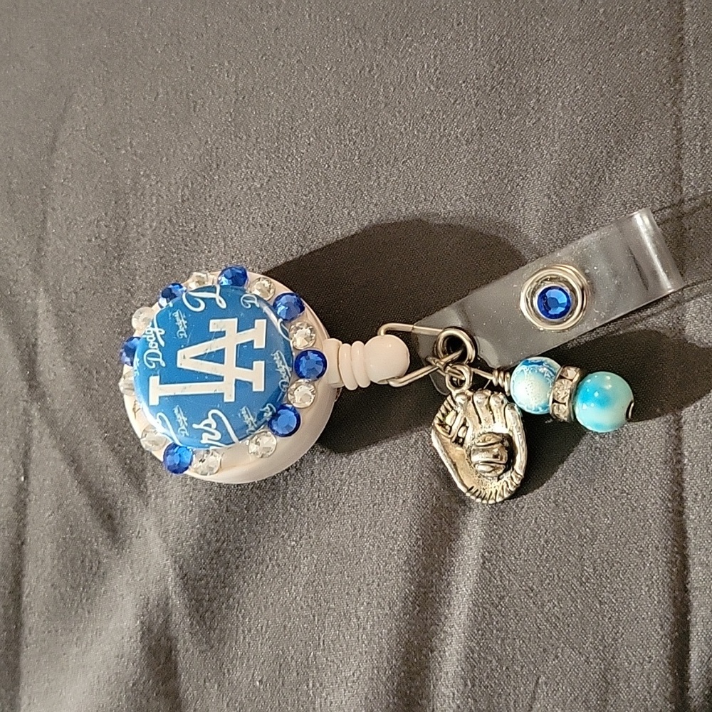 Badge reel